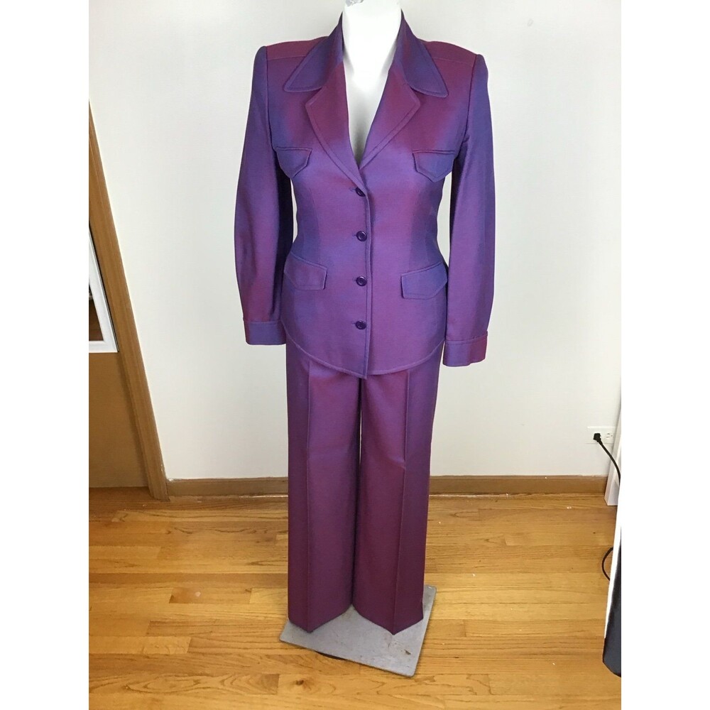 Ellen Tracy Purple 100% wool 2 pc suit size 12